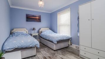 Cottage | 2 bedrooms, individually decorated, individually furnished, free WiFi