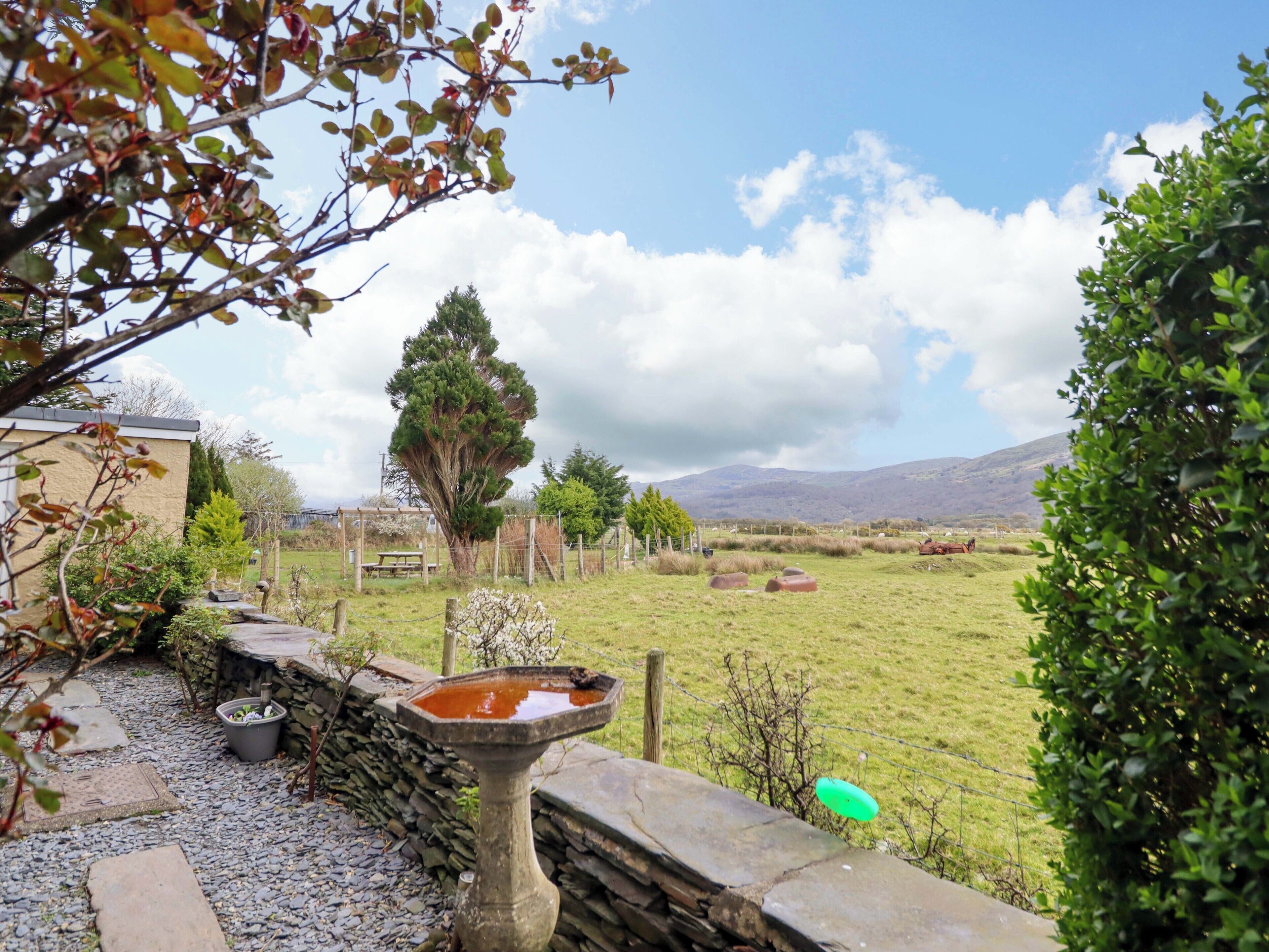 Cottage | Property grounds