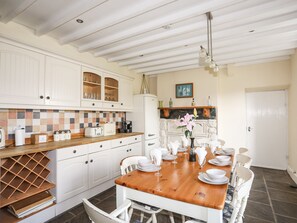 Casa de campo | Cozinha privada | Geladeira, lava-louças, chaleira elétrica, torradeira