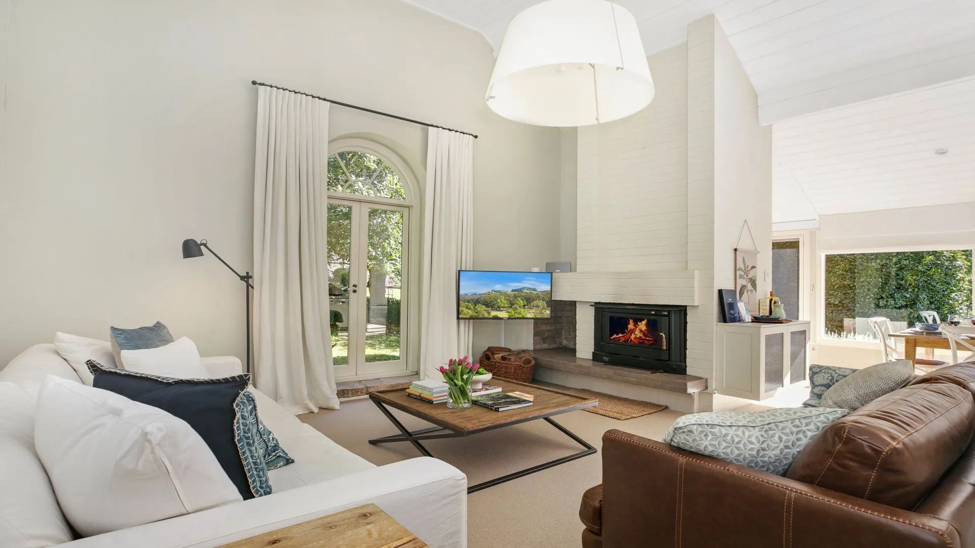 TV connectée, cheminée