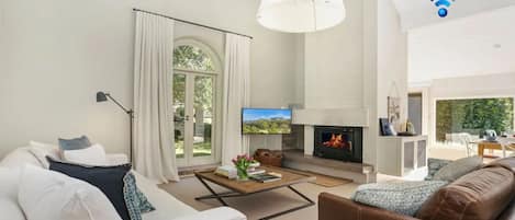 Téléviseur connecté, foyer