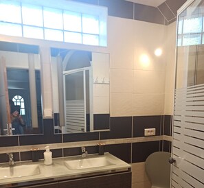 تجهيزات دش، مجففات شعر