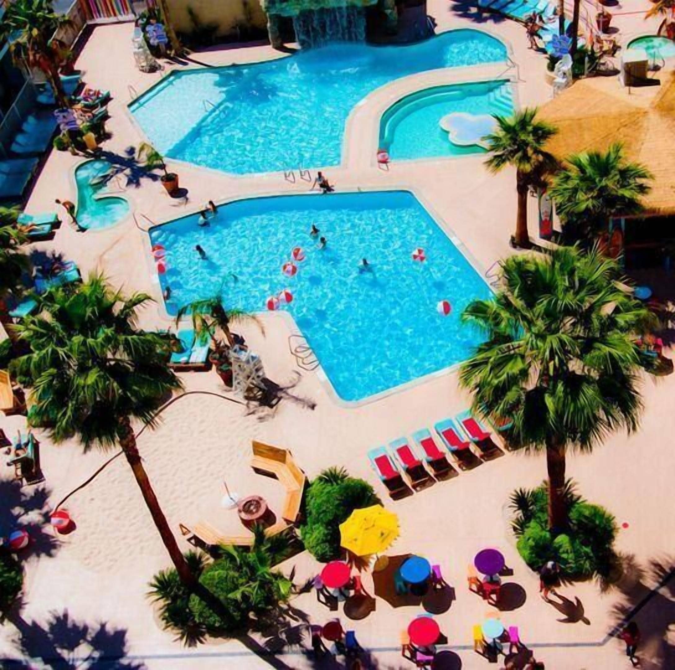 Endless Fun Just Steps Away! 2 Great Units, Onsite Restaurant and Bar!
