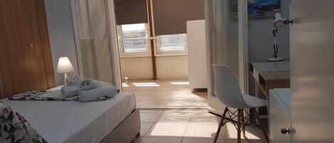 Apartment | 5 bedrooms, desk, laptop workspace, iron/ironing board