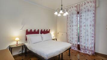 2 chambres, fer et planche Ă repasser, draps fournis