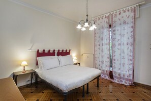 2 Schlafzimmer, Bügeleisen/Bügelbrett, Bettwäsche