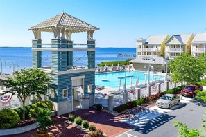 Pool - Fountain Drive-3 Bedroom Sunset Island Condo with Outdoor Pool & Private Beach! (Ocean City)