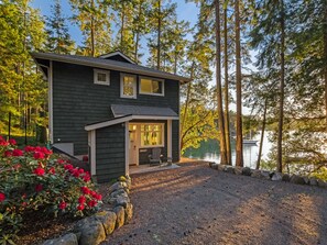 Exterior - Waterfront! Beach Access! (HBH) (Friday Harbor)