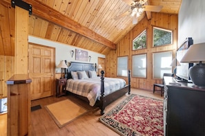 3 habitaciones, escritorio, wifi gratis y ropa de cama