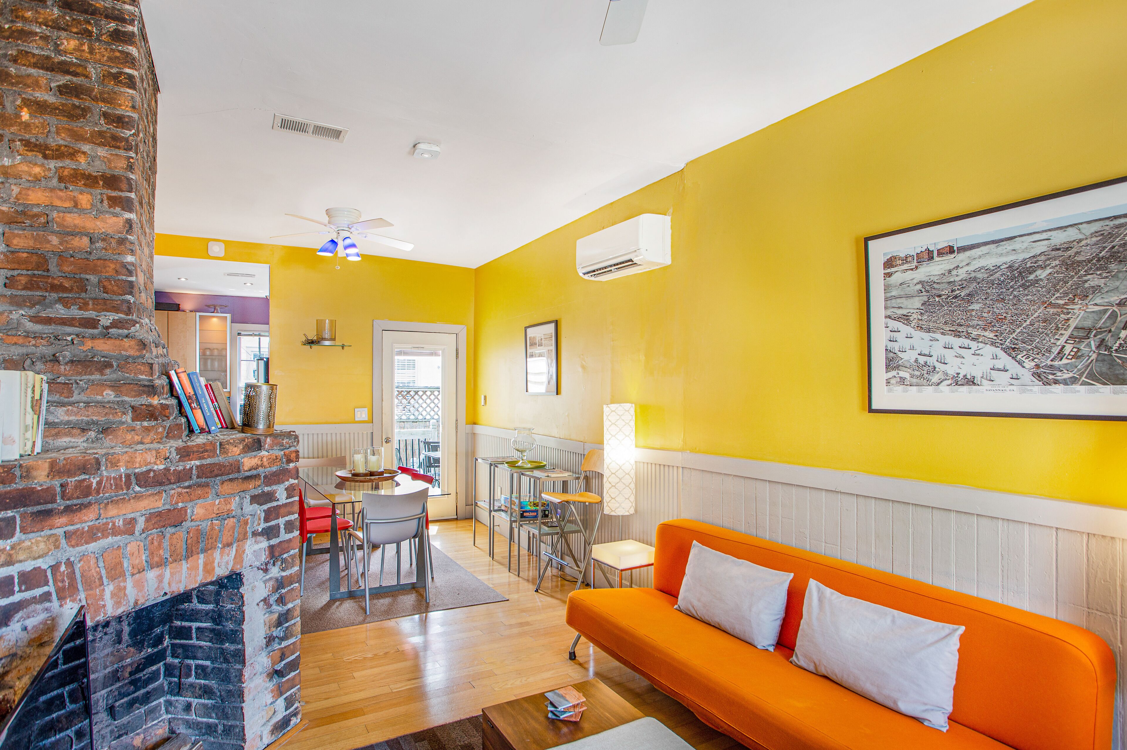 Cheerful Historic Cottage w/ Courtyard + Private Parking by Lucky Savannah