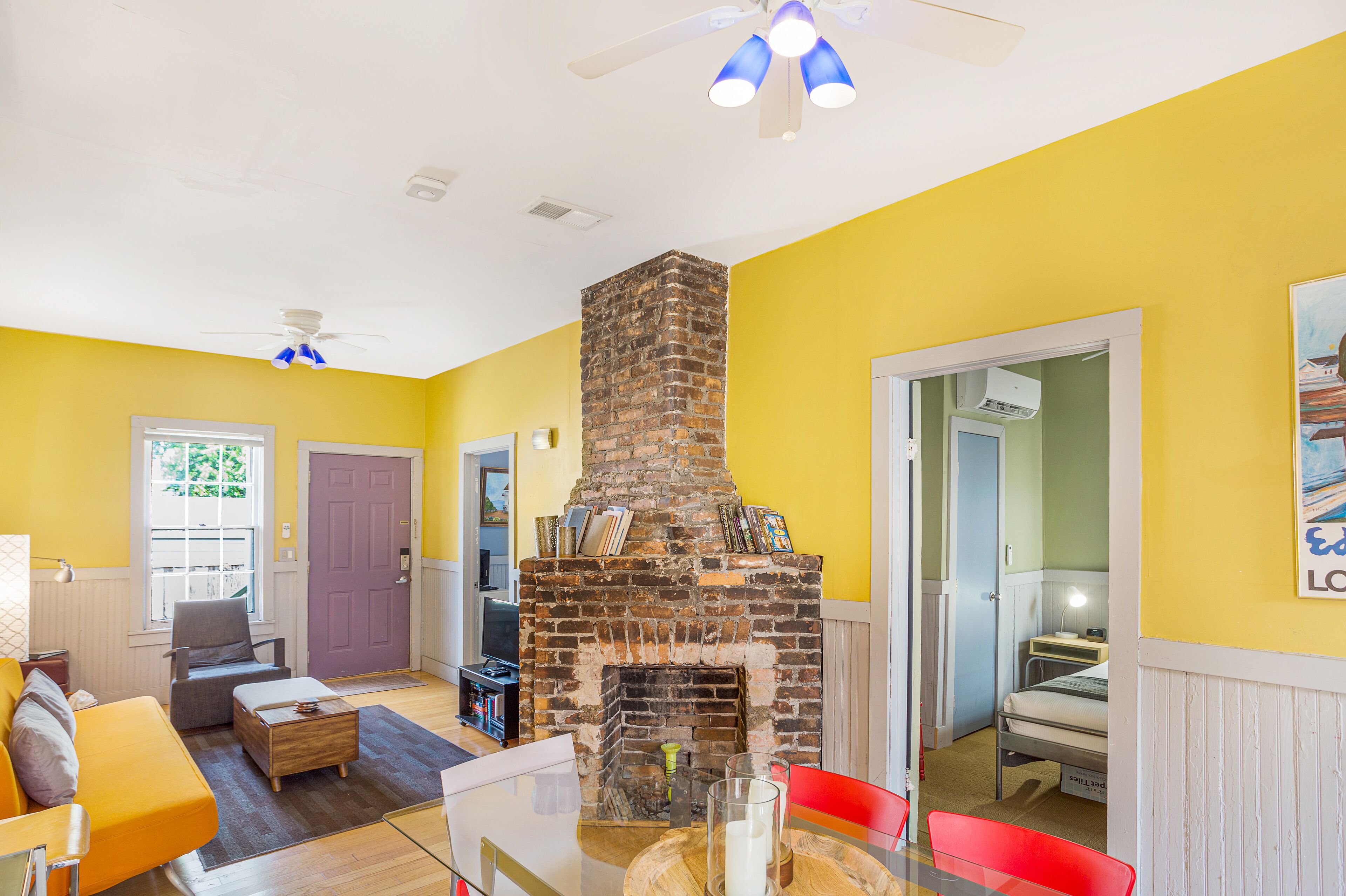 Cheerful Historic Cottage w/ Courtyard + Private Parking by Lucky Savannah