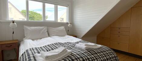 2 chambres, fer et planche à repasser, lit parapluie, Wi-Fi