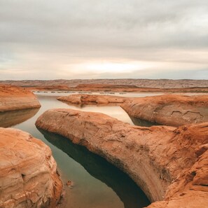 Miscellaneous - Lake Powell 59’ Discovery XL houseboat   (bullfrog)