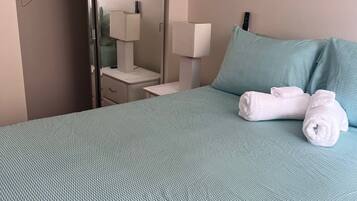 2 bedrooms, desk, iron/ironing board, free WiFi