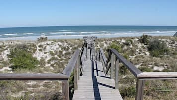 House, 4 Bedrooms | Beach | On the beach