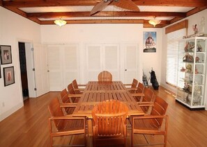 House, 4 Bedrooms | Private kitchen | Stovetop, cookware/dishes/utensils