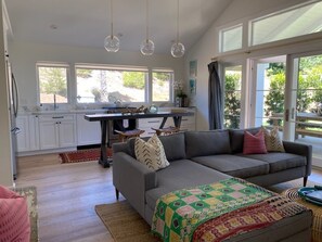 House, 1 Bedroom | Living area | Smart TV