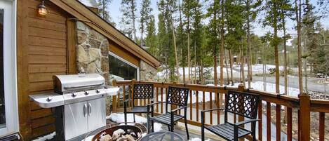 Casa de ciudad, 3 habitaciones | Área de parrilladas y picnic