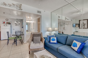 Studio | Living area
