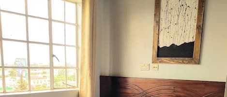 1 bedroom, desk, free WiFi, bed sheets