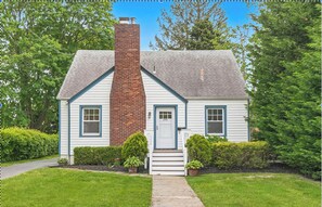 Exterior - Modern Beach House Near Parks & Playgrounds (Spring Lake)