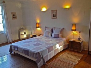 9 bedrooms, iron/ironing board, travel cot, WiFi