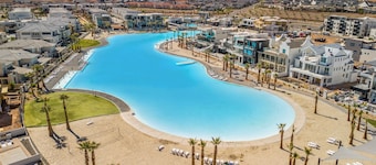 Sandstone Shores: Desert Color Lagoon + Beaches