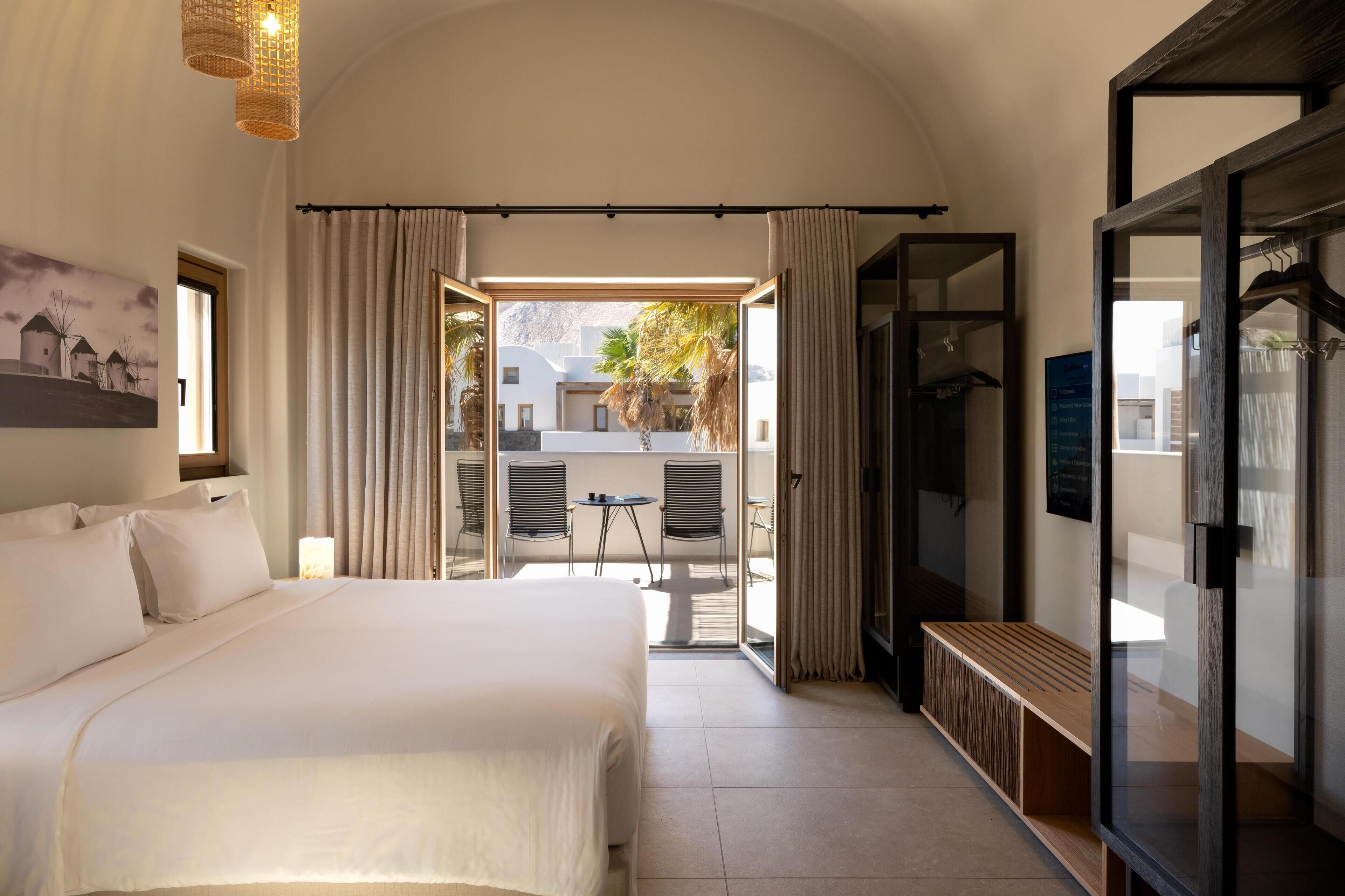 Villa, Terrace | Minibar, in-room safe, desk, blackout drapes