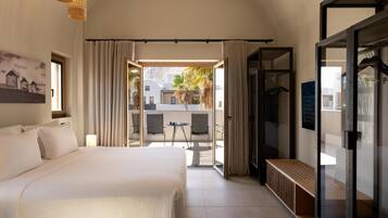 Villa, Terrace | Minibar, in-room safe, desk, blackout drapes