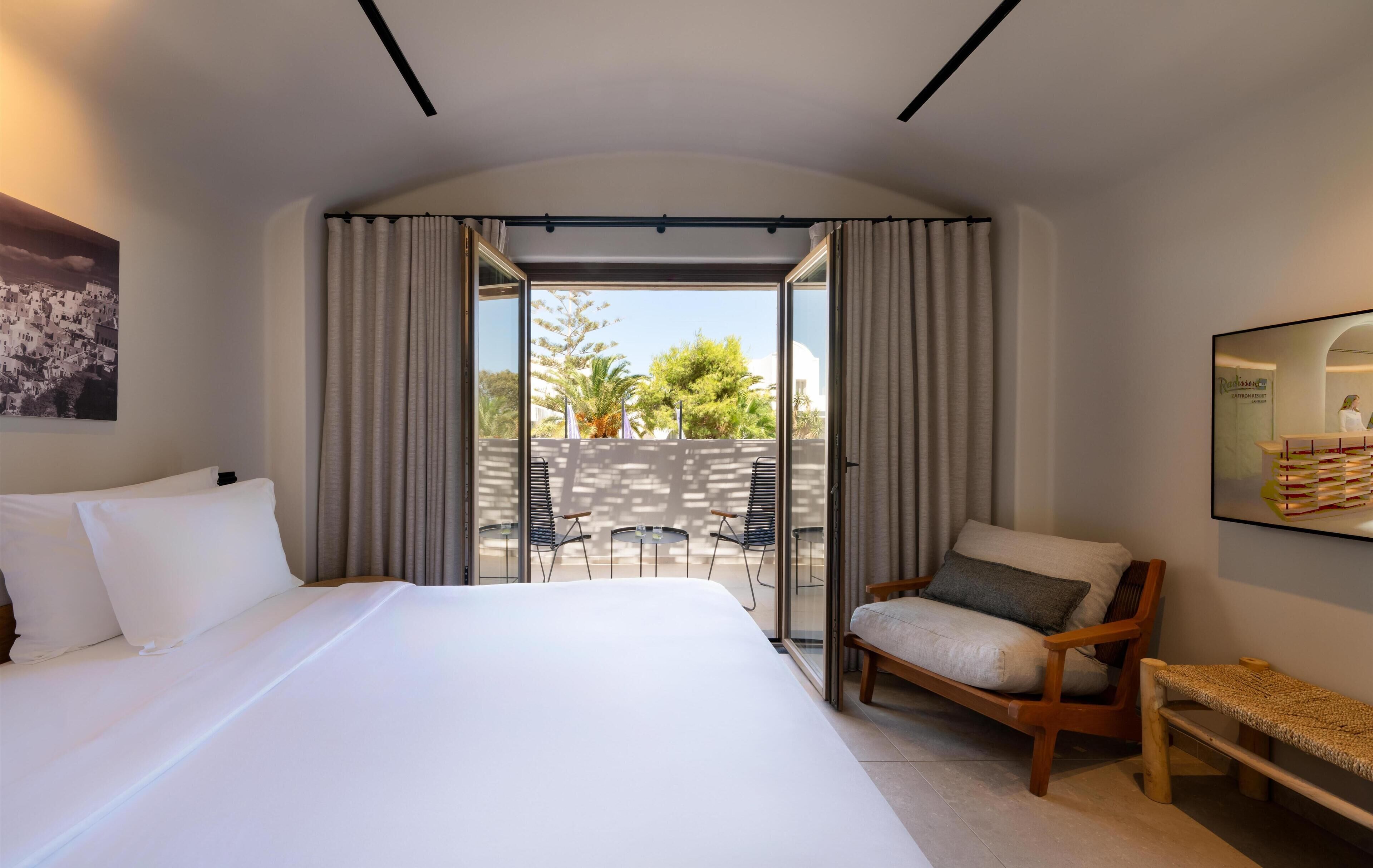 Villa, 1 habitación, Terraza (Plunge Pool) | Minibar, caja de seguridad en la habitación y escritorio 