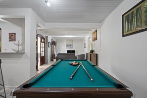 Games room - Villa Diamantina - Four Bedroom Villa, Sleeps 8 (Le Diamant)