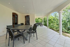 Outdoor dining - Villa Diamantina - Four Bedroom Villa, Sleeps 8 (Le Diamant)
