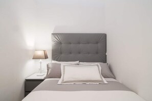 3 chambres, bureau, fer et planche à repasser, accès Internet