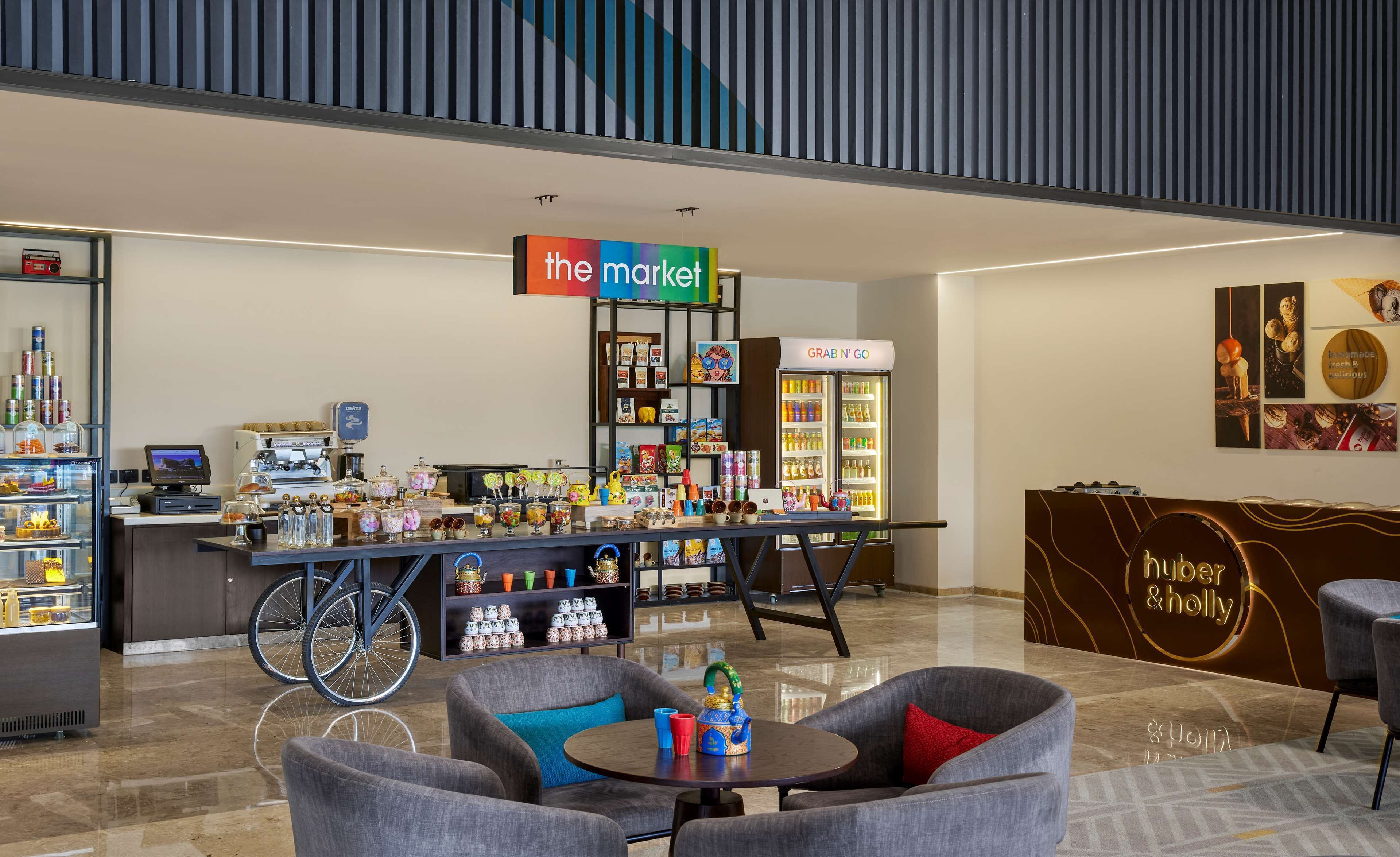 breakfast, lunch and dinner served