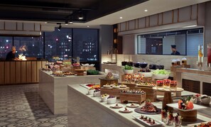 Breakfast, lunch and dinner served