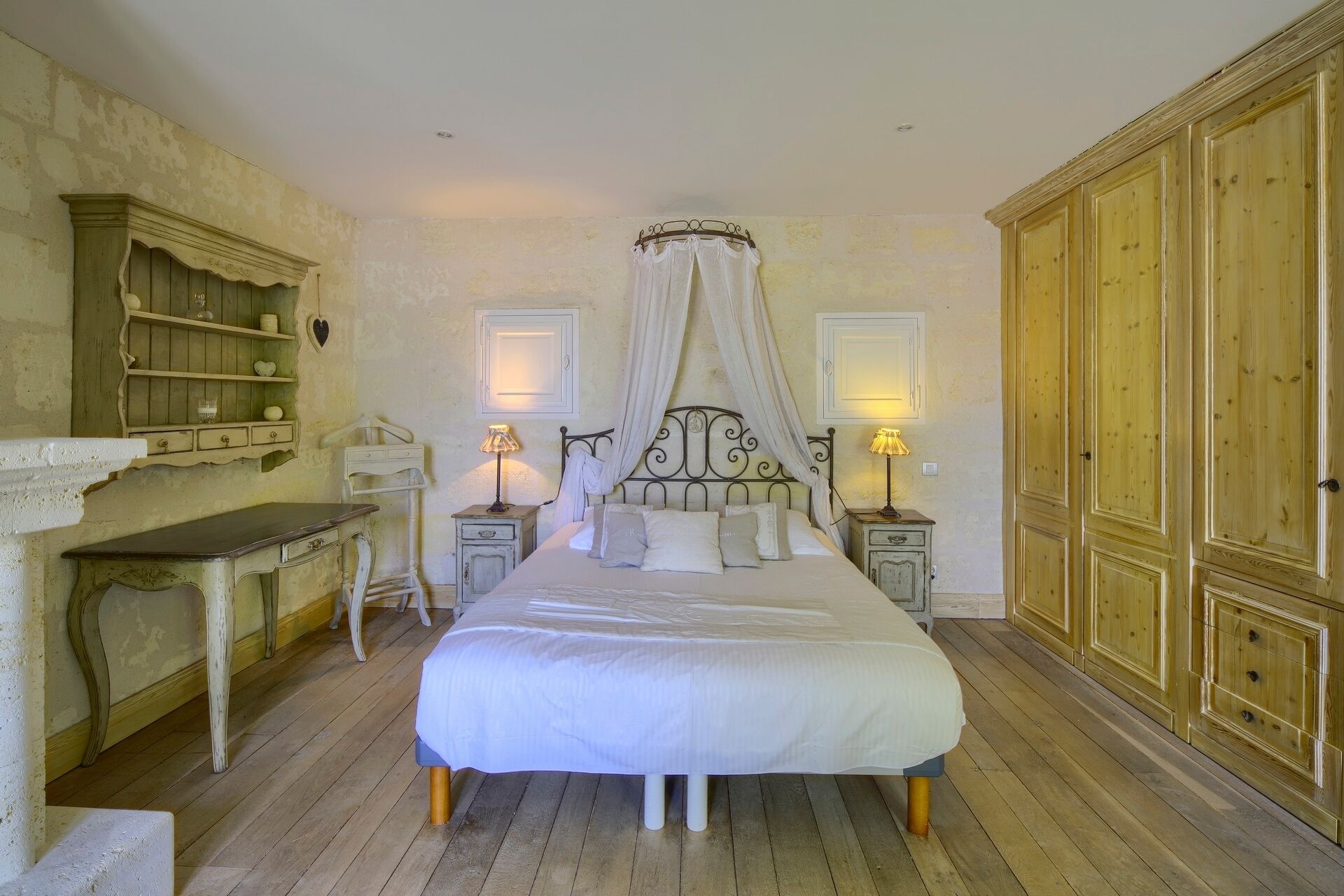 4 chambres, bureau, fer et planche à repasser, Wi-Fi gratuit