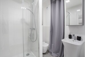 Hair dryer, towels