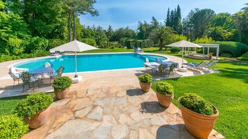 Alberca al aire libre