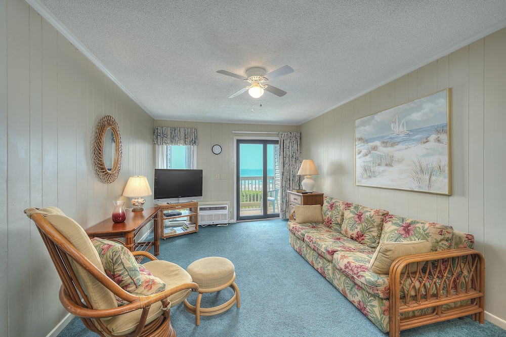 Ocean Forest Villas 209A - 2 Bedroom/2 Bath Ocean View Condo with Outdoor Swimming Pool, Hot Tub and Kiddie Pool