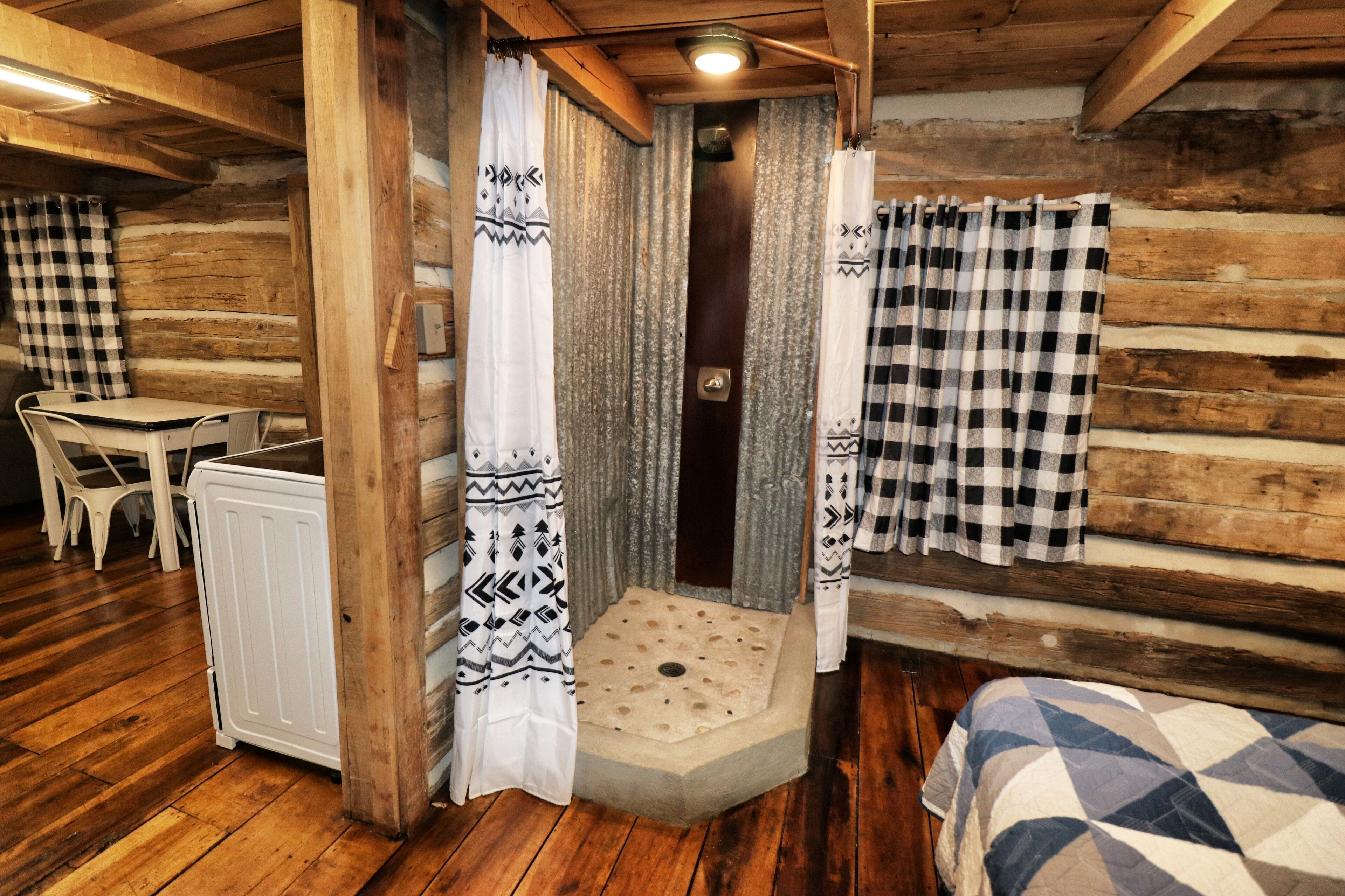 Creekside Cabin Getaway - Only 10 Miles from Downtown Florence