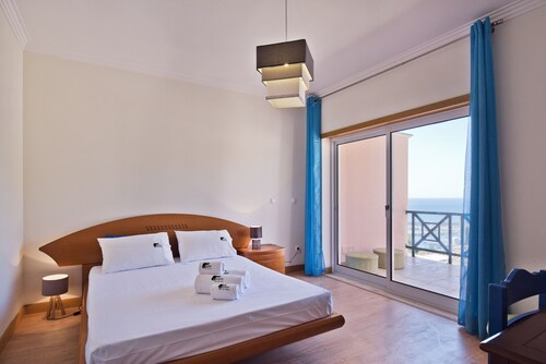 Sesimbra Sea View Villa (C110)