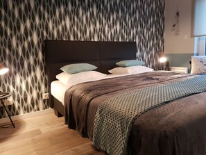 2 bedrooms, in-room safe, iron/ironing board, free WiFi