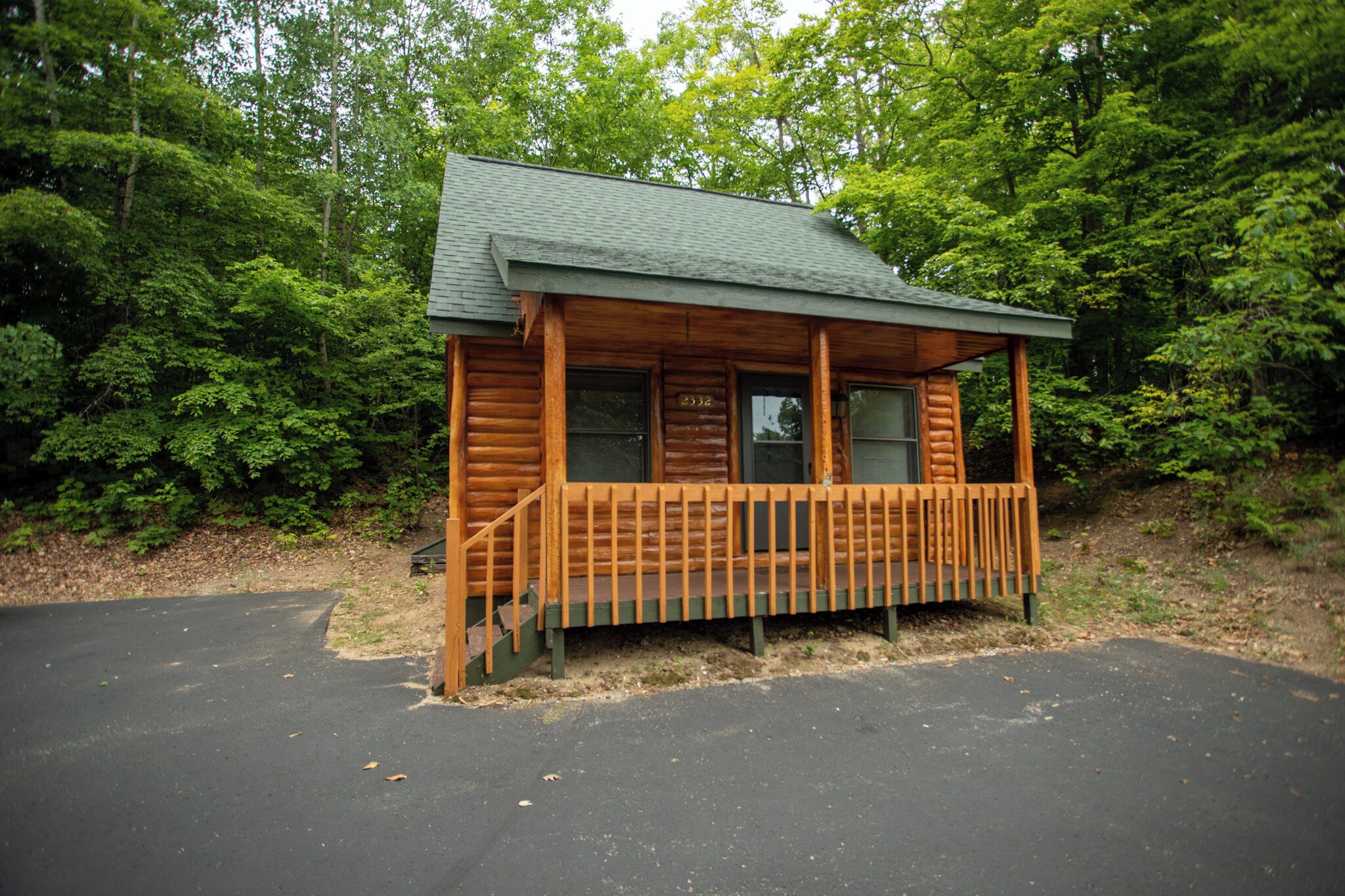 Cabin 2332 - Small Log Cabin inside Private Resort