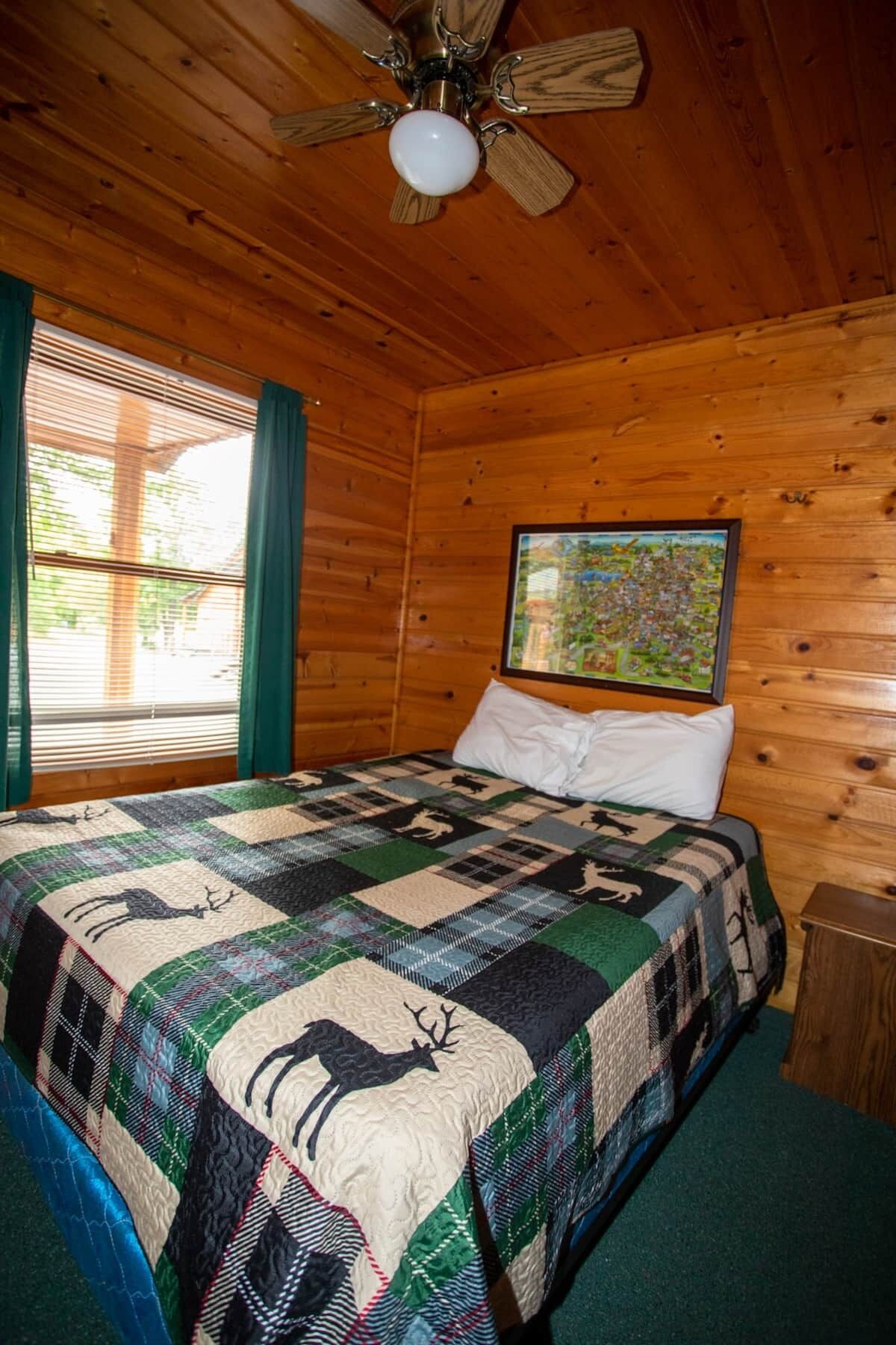 Cabin 2333 - Secluded Log Cabin within Private Resort