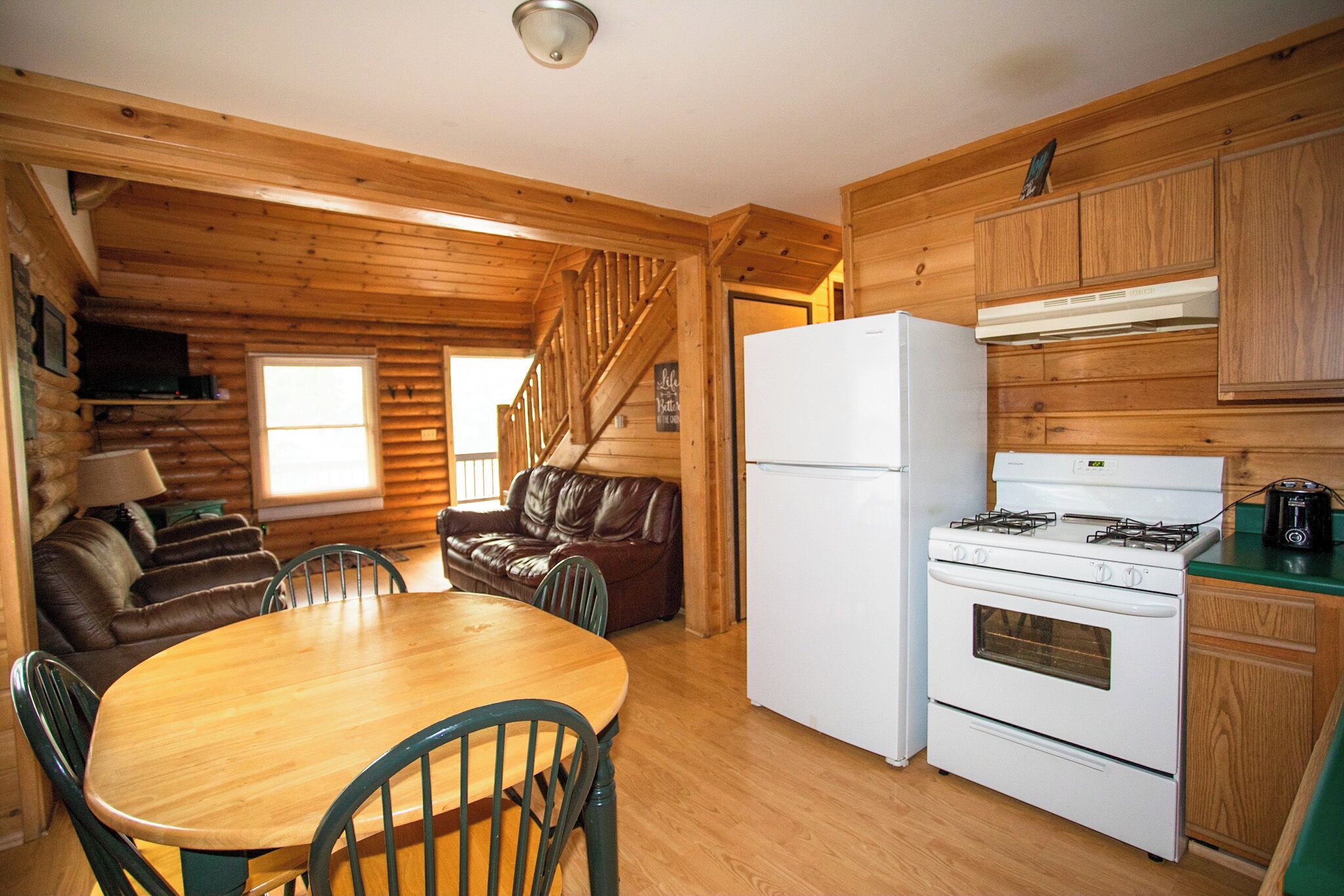Cabin 2498 - Spacious Log Cabin inside Private Resort