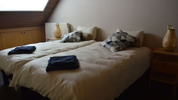 2 bedrooms, WiFi, bed sheets
