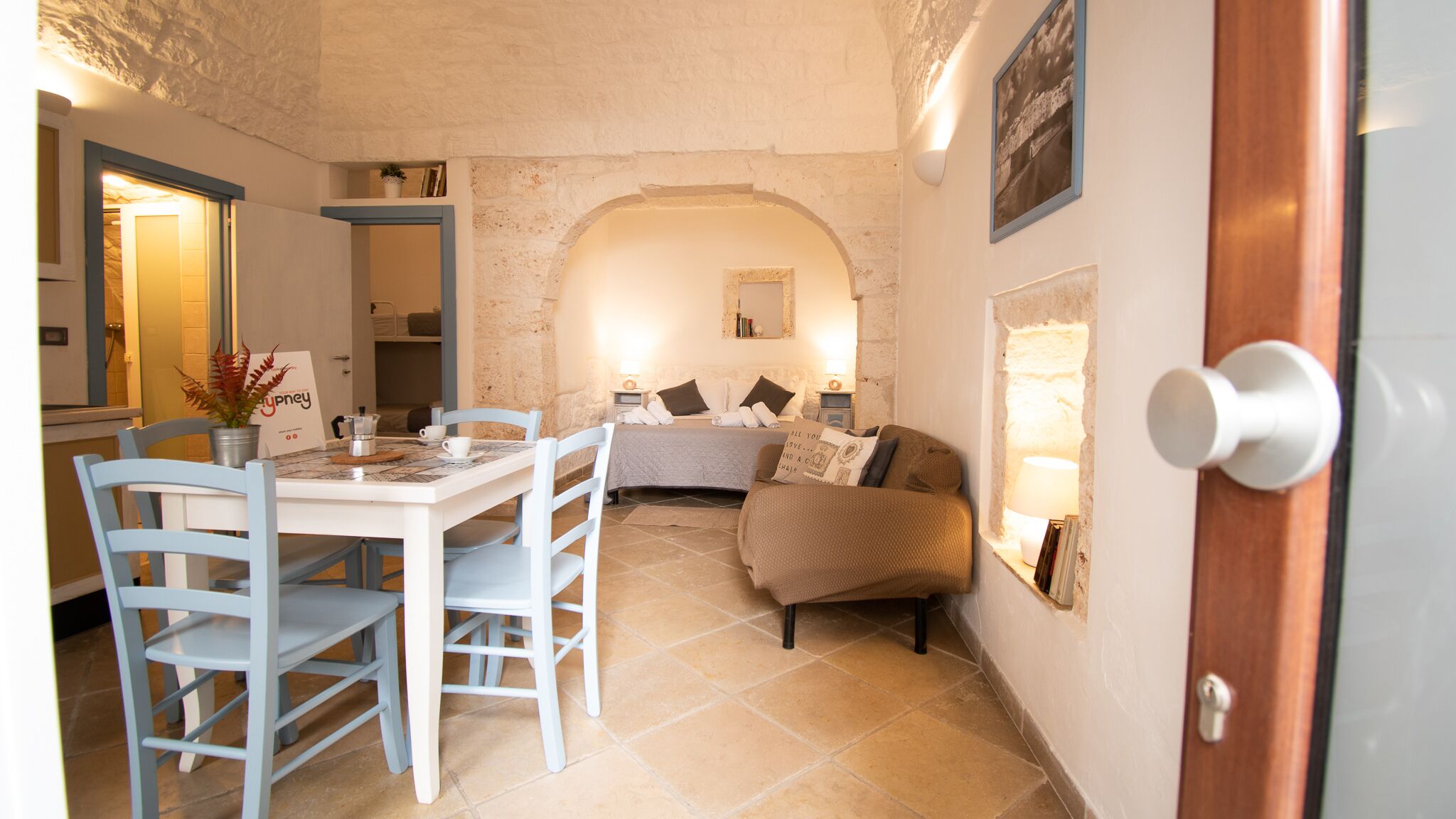 Il Vico di Ostuni Suite by Typney