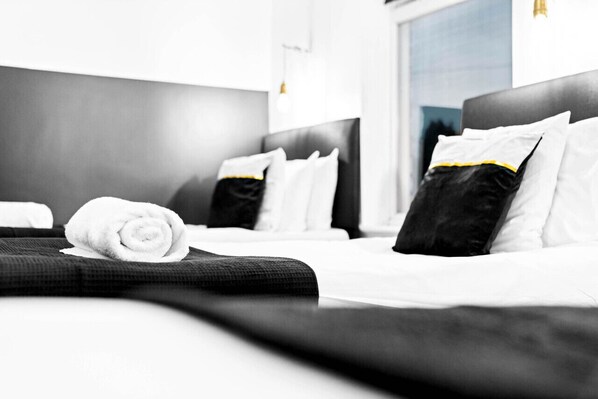 3 bedrooms, desk, iron/ironing board, WiFi