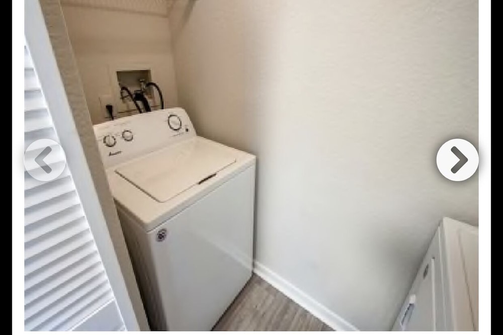 Private Room and Private Bath in Spacious Apartment