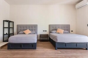 5 quartos, ferros/tábuas de passar roupa, Wi-Fi